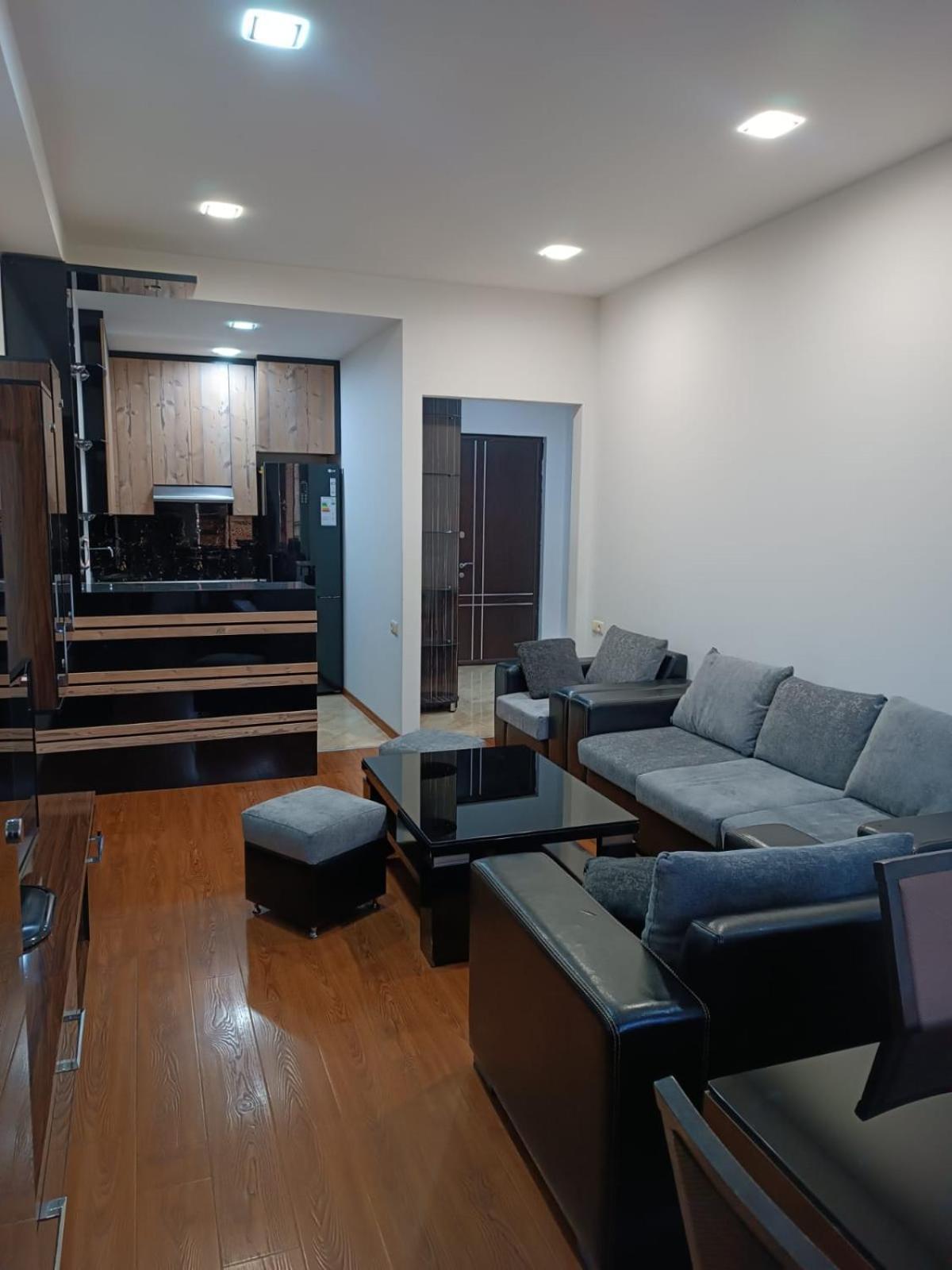 Rent Inn Yerevan On Buzand Street מראה חיצוני תמונה